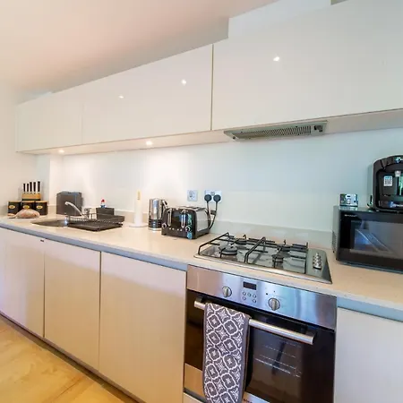 Pass The Keys Stunning 2 Bed Apartment, Fistral Beach, Newquay Apartment Newquay (Cornwall)