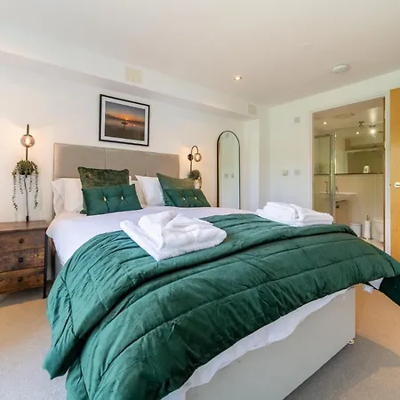 Apartment Pass The Keys Stunning 2 Bed Apartment, Fistral Beach, Newquay