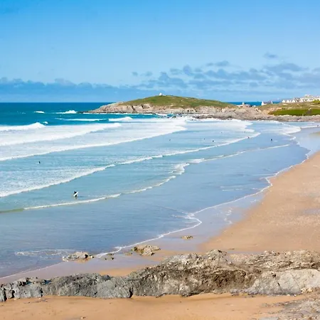 Pass The Keys Stunning 2 Bed Apartment, Fistral Beach, Newquay Apartment